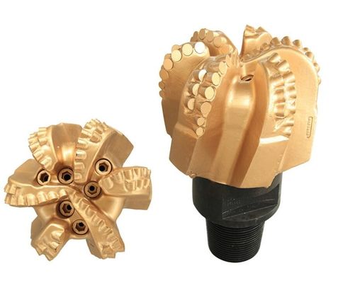 7 5つの刃が付いている″ 7/8 PDCの穴あけ工具