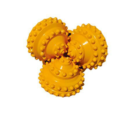 押し出されたボタンのTriConeローラー・ビットIADC 745の井戸の穴あけ工具のタイプ